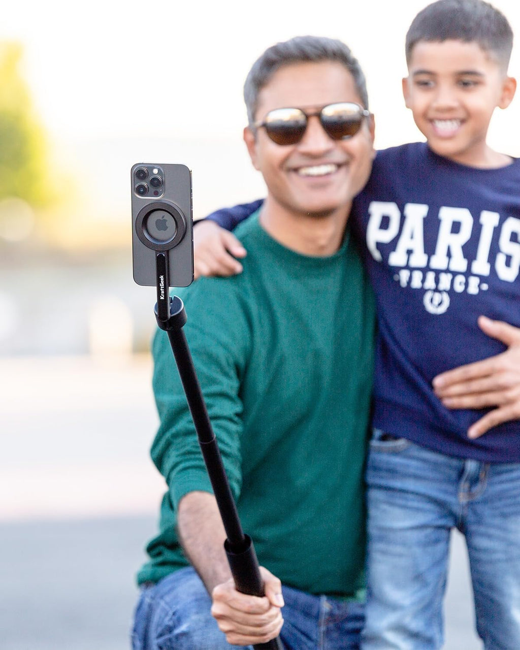 MagStand™ Magnetic Phone Tripod