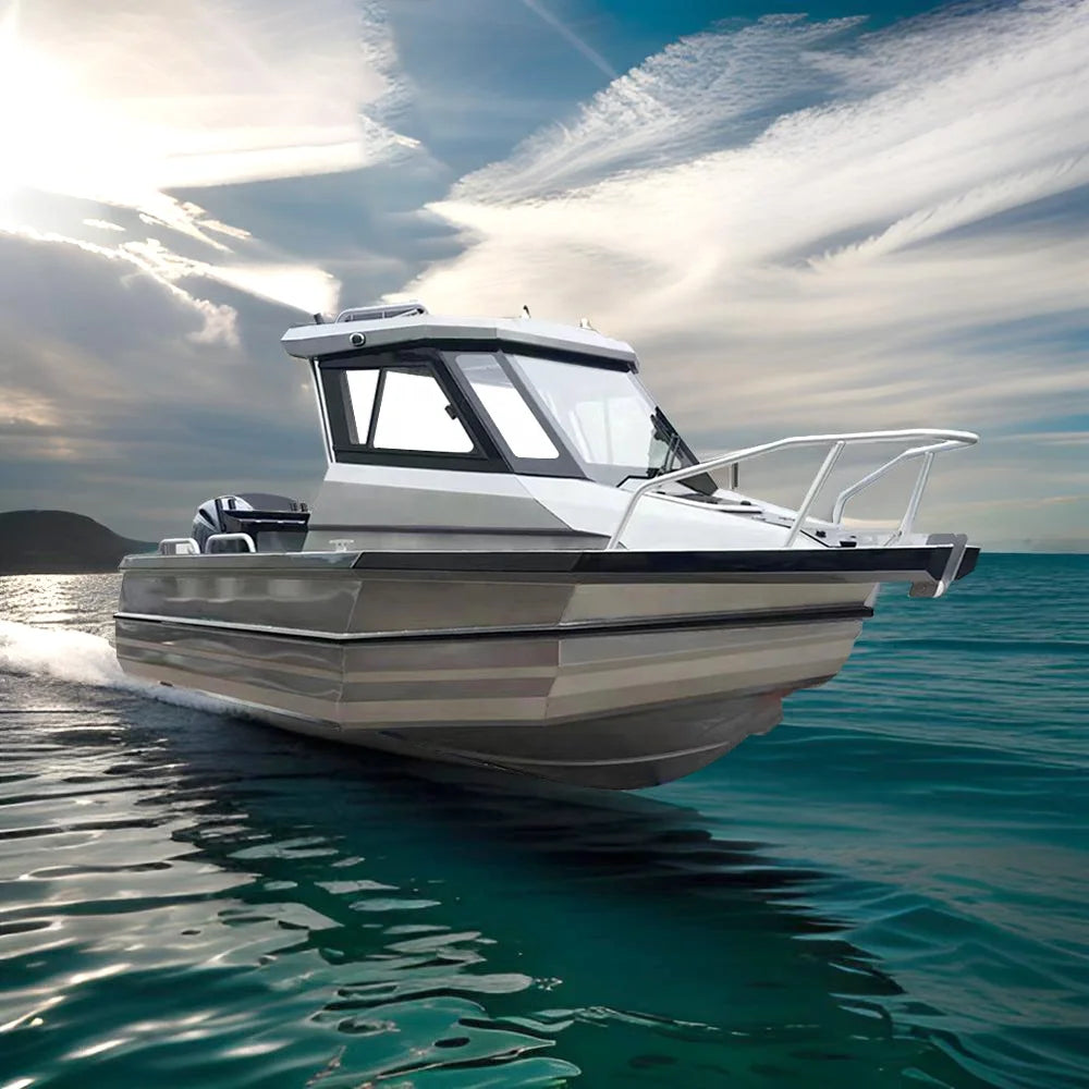 Sport Fishing Boat 6m Center Console Boat With Motor 6 Passengers Luxury Yacht