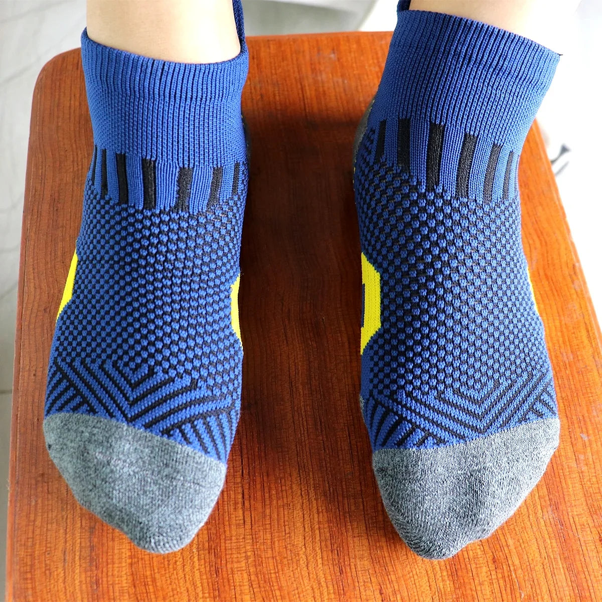 3/9 Pairs Non-Slip Sports Socks for Men & Women Thickened Towel Bottom Professional Running Fitness Training Basketball Socks