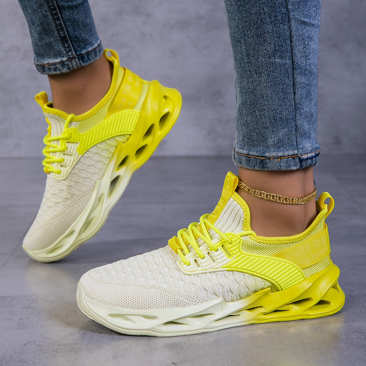 Women’s Casual Sporty Outdoor Running Shoes from UK